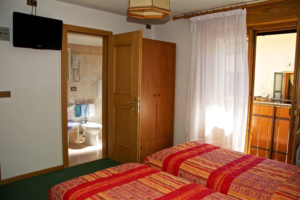 Albergo Ristorante Iris Auronzo di Cadore Exterior foto